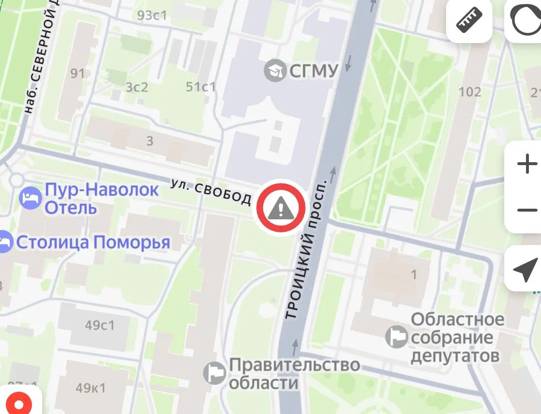 Участок возле СГМУ закрыт для проезда до 8 мая — ТГК‑2 будет восстанавливать дорогу. Водителей просят выбирать объездные маршруты.