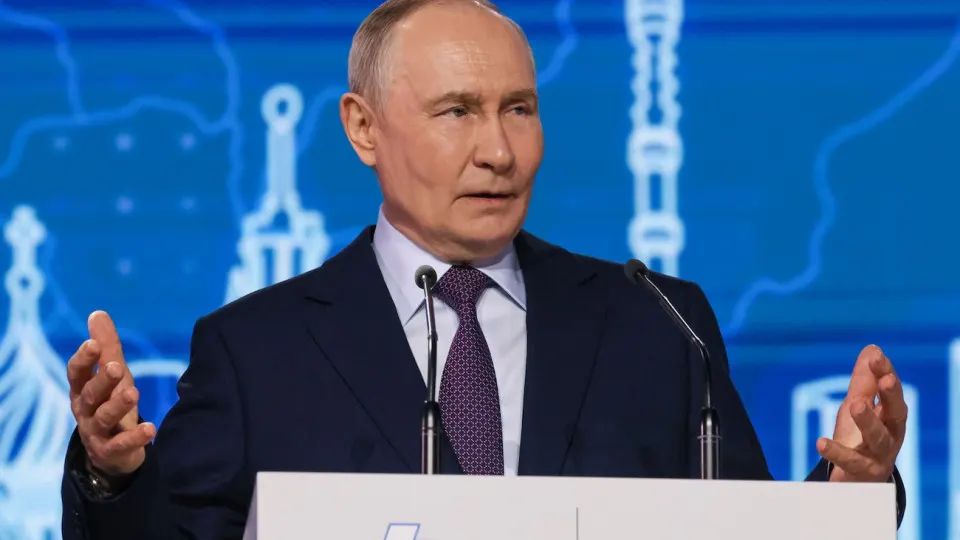 Президент выступил за активное привлечение ветеранов СВО на оборонные и промышленные предприятия. Эксперты фиксируют рост числа тяжело раненых и усиление нагрузки на систему реабилитации и соцобеспечения.
