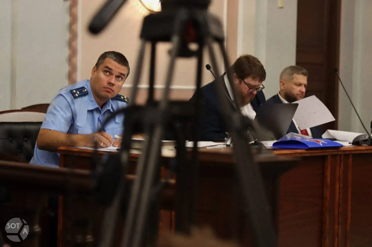 Прокурор заявил об основаниях для удовлетворения иска об исключении партии с выборов; дело продолжится в прениях между сторонами.