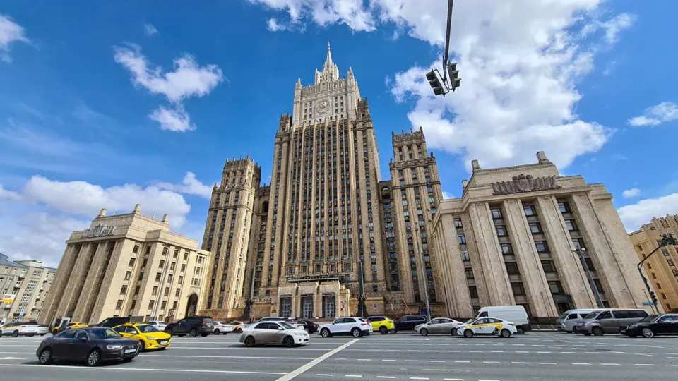 Заместитель министра иностранных дел заявил, что без устранения первопричин кризиса никакая заморозка боевых действий невозможна и призвал к мирному урегулированию.