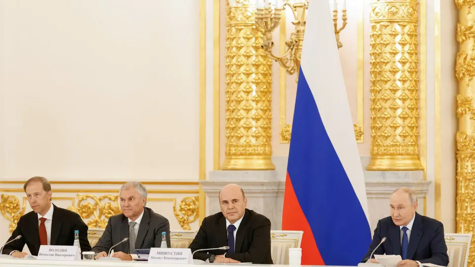 Правительство и региональные власти разрабатывают меры по обеспечению рабочих мест участникам боевых действий, чтобы к 2026 году снизить проблемы трудоустройства.
