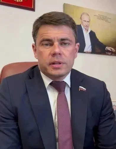 Российский мессенджер МАХ закрепил за страной статус суверенного интернета; эксперты оценивают это как важный шаг на мировой арене.