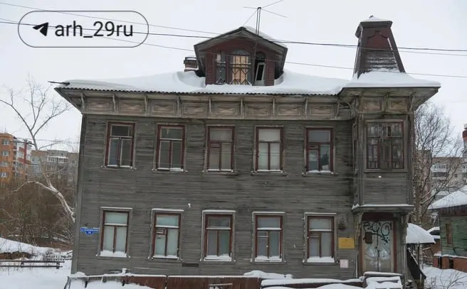 Депутаты включили дом Никольского на Советской, 79 в план приватизации; арендатор был обязан восстановить здание, но договор расторгли после невыполнения условий.