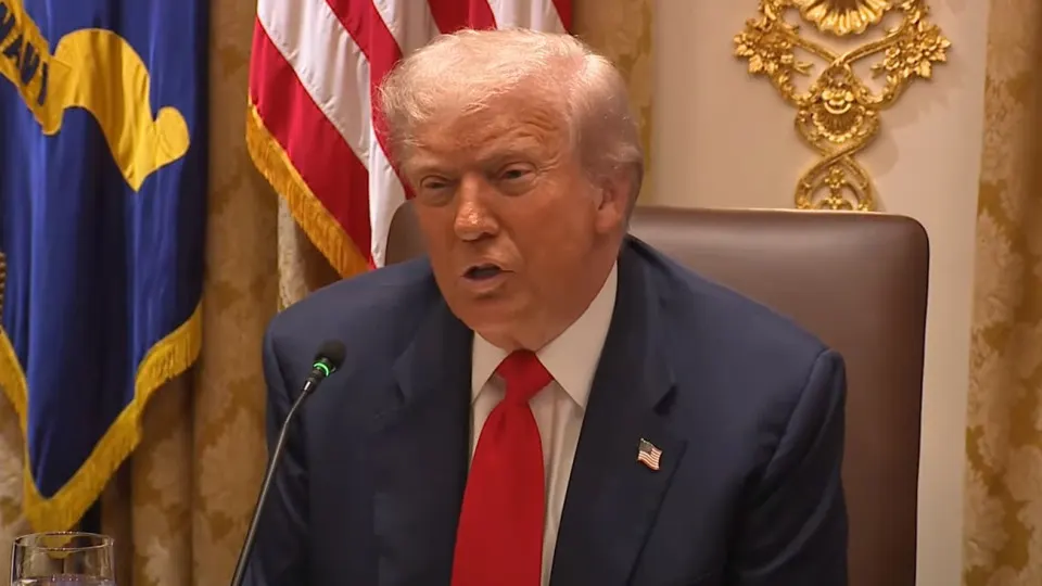 Президент США заявил, что Тегеран просит разблокировать пролив для экспорта нефти на фоне затруднившихся переговоров по ядерной сделке; стороны не сошлись по обсуждению ядерной программы.