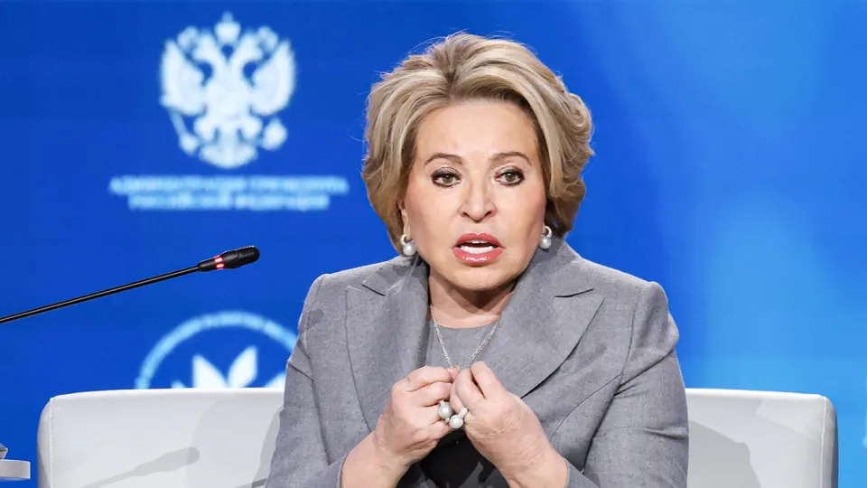Глава Совета Федерации призвала одного из крупнейших российских бизнесменов репатриировать часть капиталов и активнее участвовать в исполнении социальных обязательств на фоне дефицита бюджетных средств.