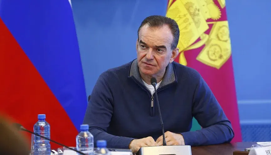 В интервью губернатор Краснодарского края заявил, что ситуация в Туапсе под контролем, удары дронов — «бессильная злоба», и призвал туристов приезжать на отдых; интервью позже было удалено с сайта.