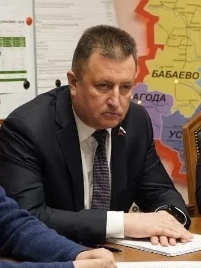 Проект закона позволяет муниципальным властям увеличивать тарифы на содержание и ремонт МКД; решения общих собраний собственников смогут лишь повышать плату, а опустить её ниже регионального минимума станет невозможно.