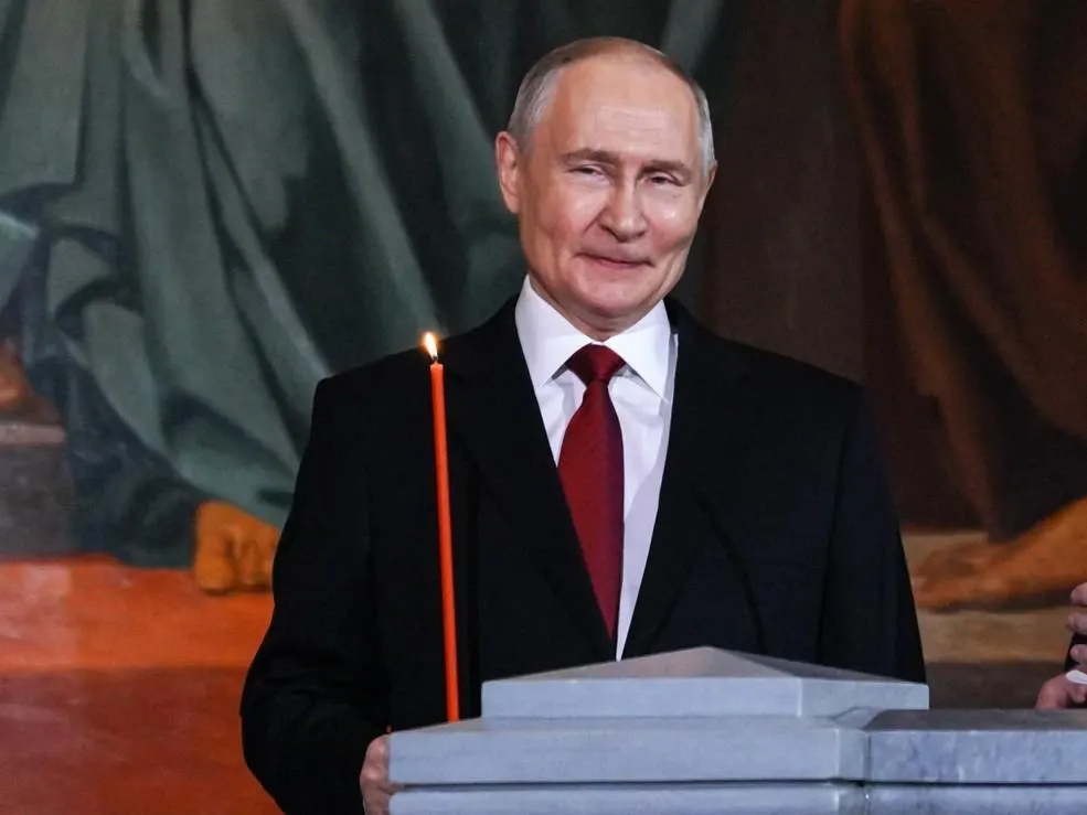 Кроме того несколько семей были награждены орденами.