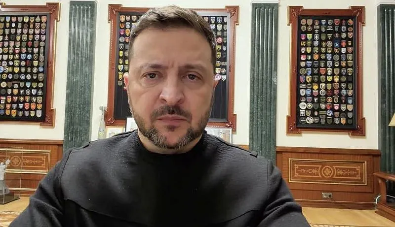 По словам президента Украины, разведка получила от американских и европейских партнёров данные о подготовке Россией комбинированного удара с применением «Орешника». Граждан просят внимательнее относиться к сигналам тревоги и пользоваться укрытиями.