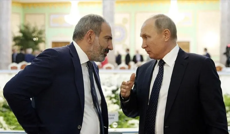 Ведомство объявило о временном запрете ввоза цветочной продукции из Армении с 22 мая — причиной стали многочисленные выявления карантинных объектов в поставках. Ранее также были приостановлены продажи крупной партии минеральной воды «Джермук».
