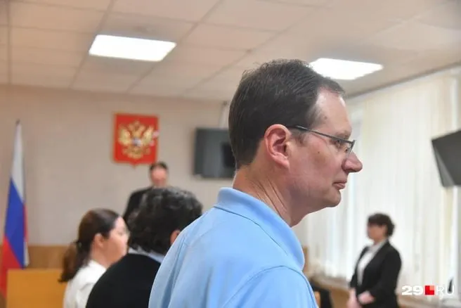 В&nbsp;Архангельске оштрафовали нейрохирурга на&nbsp;450&nbsp;тыс. руб. по&nbsp;делу о&nbsp;переводе 3,5&nbsp;тыс. руб.