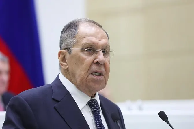 Глава МИД РФ заявил, что нормы Евразийского экономического союза и Евросоюза взаимоисключают друг друга, и от выбора Еревана зависят тарифная политика и фитосанитарные правила.