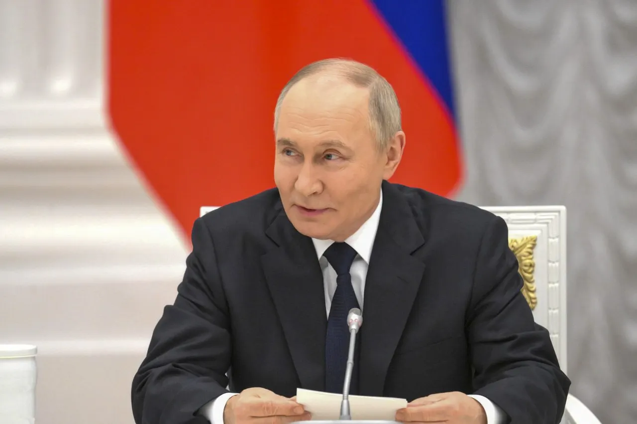 Президент заявил, что РФ располагает необходимыми возможностями для защиты Калининградской области после слов министра иностранных дел Литвы о гипотетическом ударе по базам ПВО.