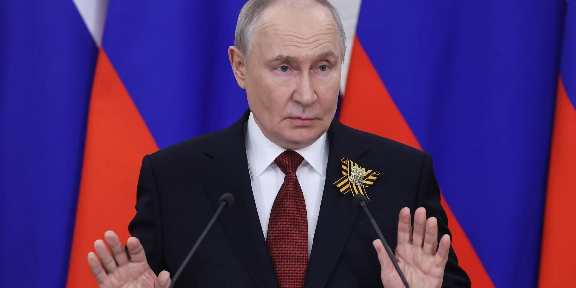 Минфин и Центробанк предупредили, что бюджет не выдержит дальнейших расходов на войну; власти обсуждают сокращение гражданских трат, чтобы компенсировать рост оборонных расходов.