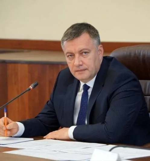 Губернатор сообщил о результатах работы с зампредом правительства Александром Новаком: отгрузки по контрактам, приоритет северного завоза, возможный специальный режим поставок для территорий с независимыми АЗС и прогноз роста производства топлива в июле.