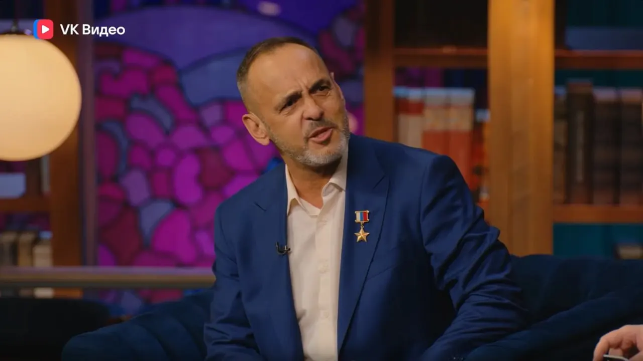 Олег Мутовин объяснил, как проходят испытания: сначала моделирование, затем практические полёты в облаках для набора льда и оценки изменений характеристик самолёта.