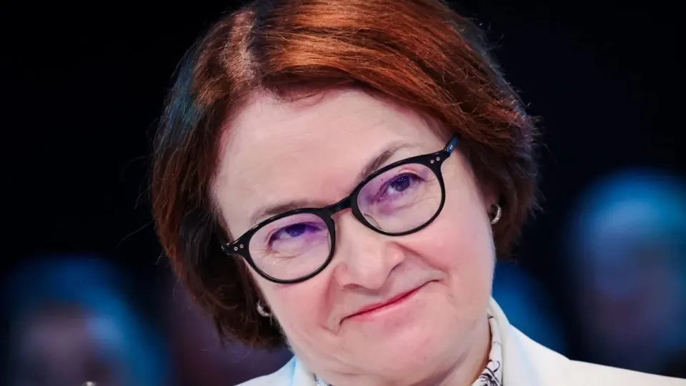 Глава Центробанка долго отсутствовала после ПМЭФ — вокруг её ситуации появилось много версий. Между тем власти и парламент проводят изменения, ослабляющие контроль над бюджетом и усиливающие финансирование войны, что меняет ландшафт денежно‑кредитной политики и повышает риски для экономики.