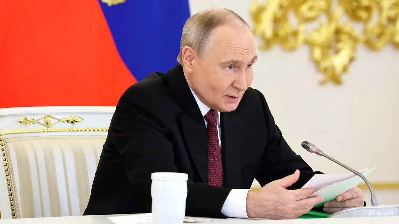 Президент отметил, что по паритету покупательной способности экономика РФ занимает 4-е место в мире и лидирует в Европе.