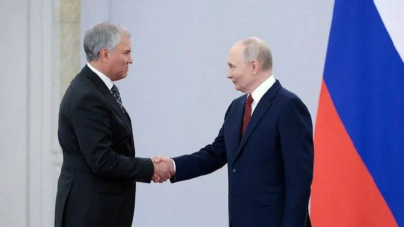 После награждения в Кремле спикер Госдумы заявил, что президент способствовал формированию конкурентной партийной системы; он отметил законотворческую активность думы и завершил выступление словами «Вместе мы победим!»