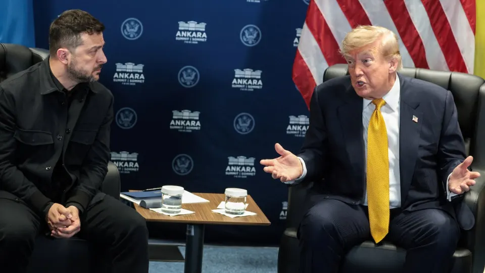 На саммите НАТО в Анкаре Дональд Трамп отметил, что хотя удары Украины в глубь территории России — это эскалация, она может способствовать завершению конфликта. Он также сказал, что намерен обсудить ситуацию с президентом России.