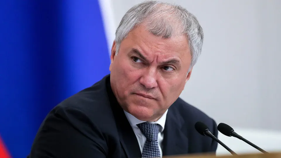 Спикер Госдумы заявил, что принятые в парламенте ограничения и запреты направлены на защиту населения и реализуются по просьбам граждан; при этом за время VIII созыва были приняты и значительные налоговые и интернет-регуляторные инициативы.