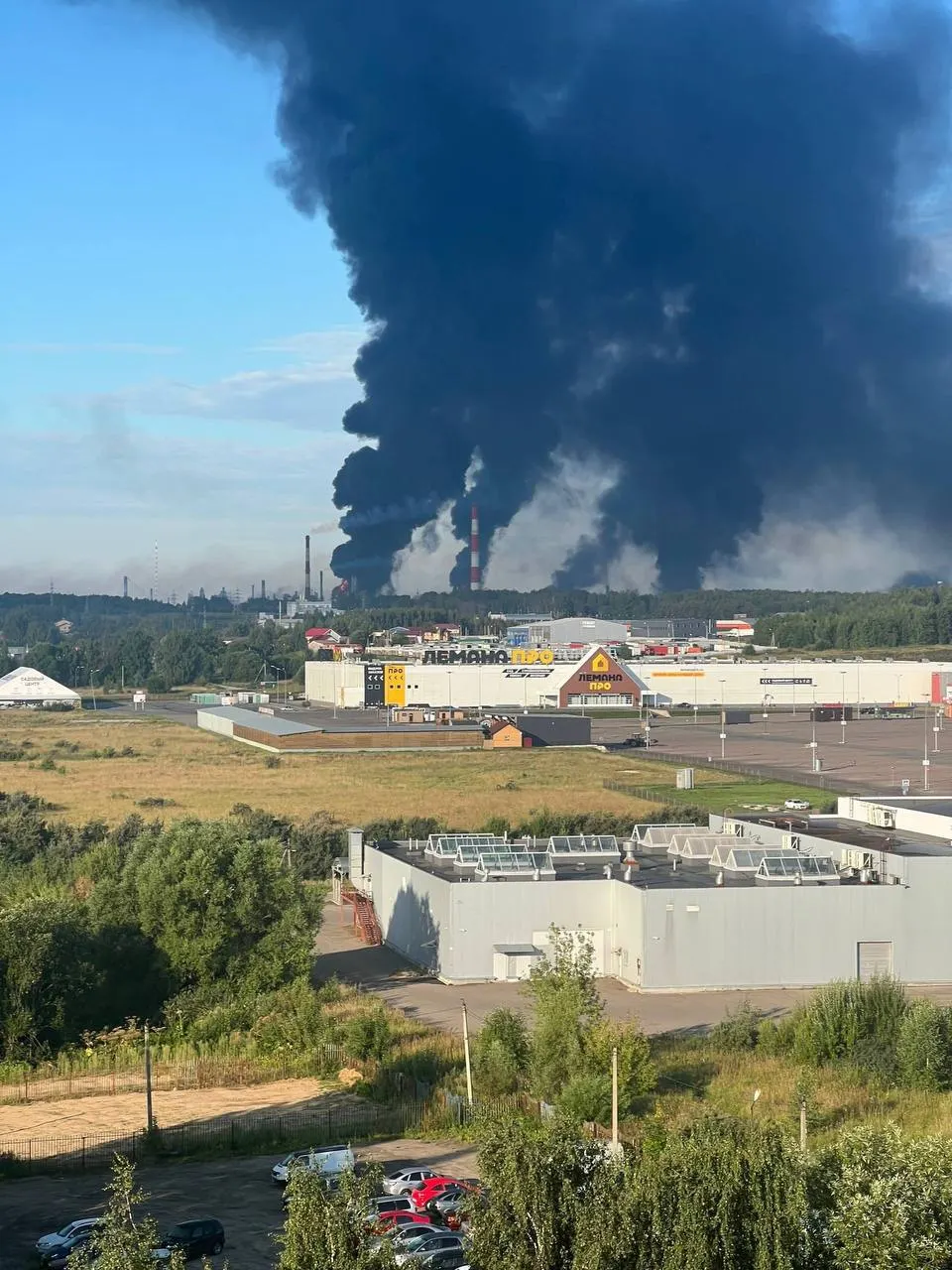 Сводка ночных событий по всей стране: атаки дронов, пожары и политические заявления на фоне подготовки к выборам.