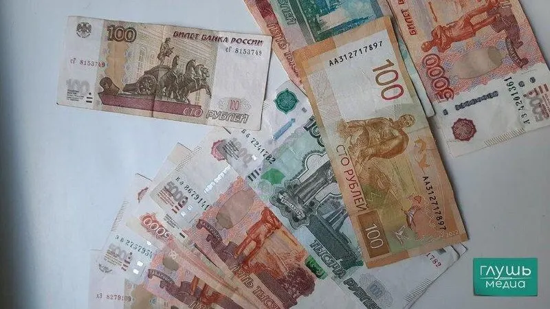 В проекте указания регулятора предлагается увеличить лимиты наличных по займам для МФО и ломбардов: до 100 тыс. рублей для МФО и до 200 тыс. рублей для ломбардов, дневной максимум — до 2 млн рублей.