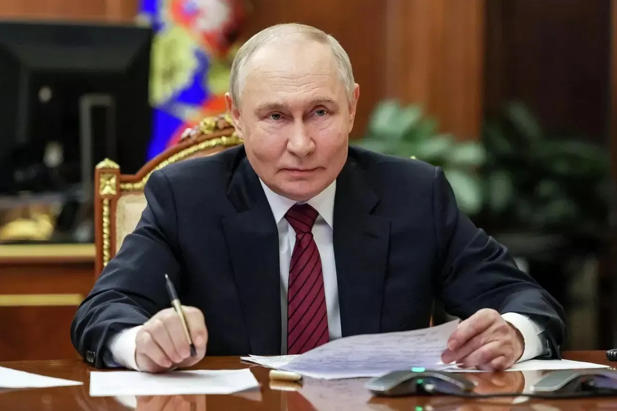 За первые семь с половиной месяцев 2026 года безвозмездные поступления бизнеса составили 383,69 млрд руб., достигнув рекордного уровня.