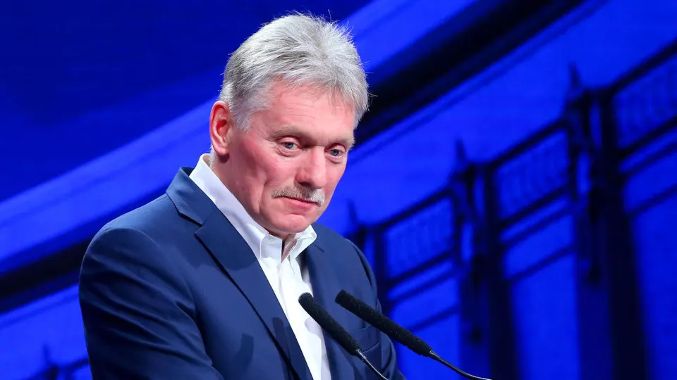 В материале обсуждаются возможные перемирия, планы выборов в Украине и позиция Москвы по конфликту.